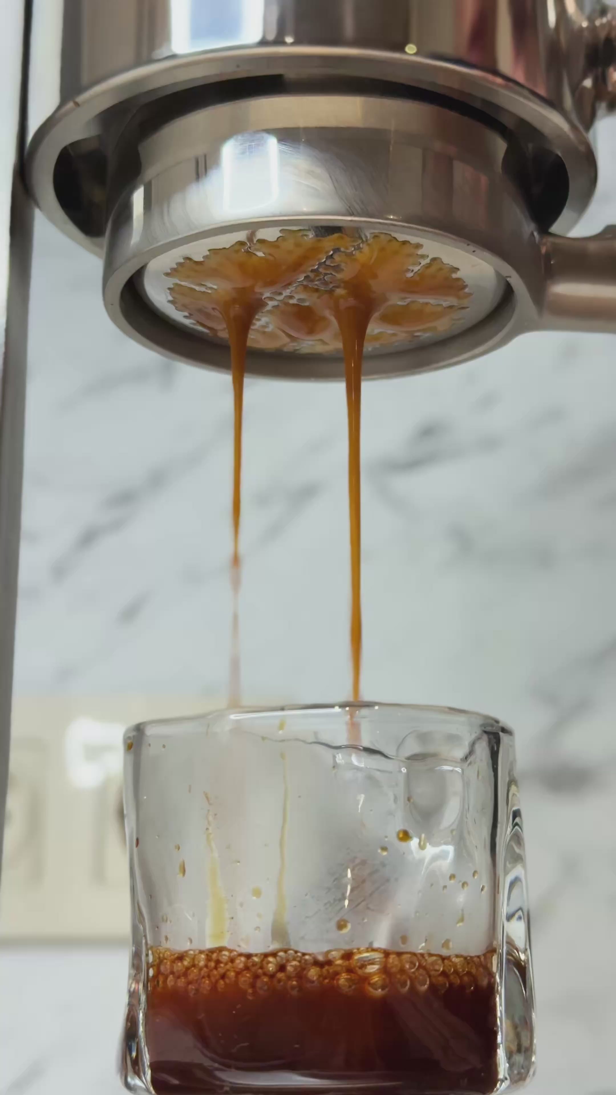 Зареждане на видео: 